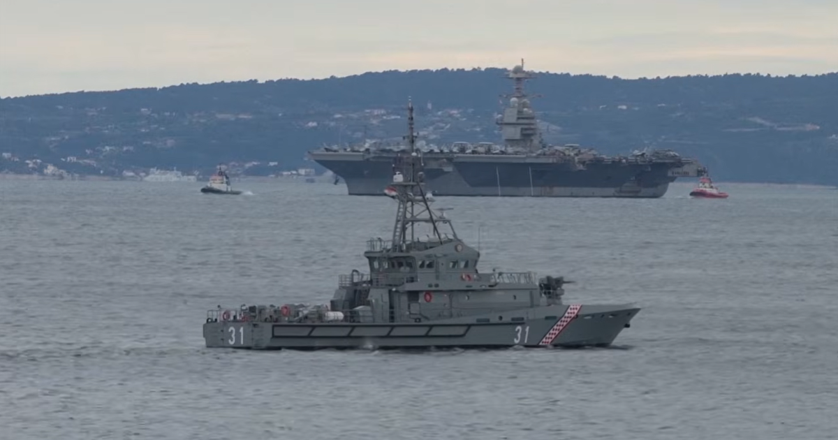 Aeroplanmbajtësja amerikane ankorohet në Adriatik