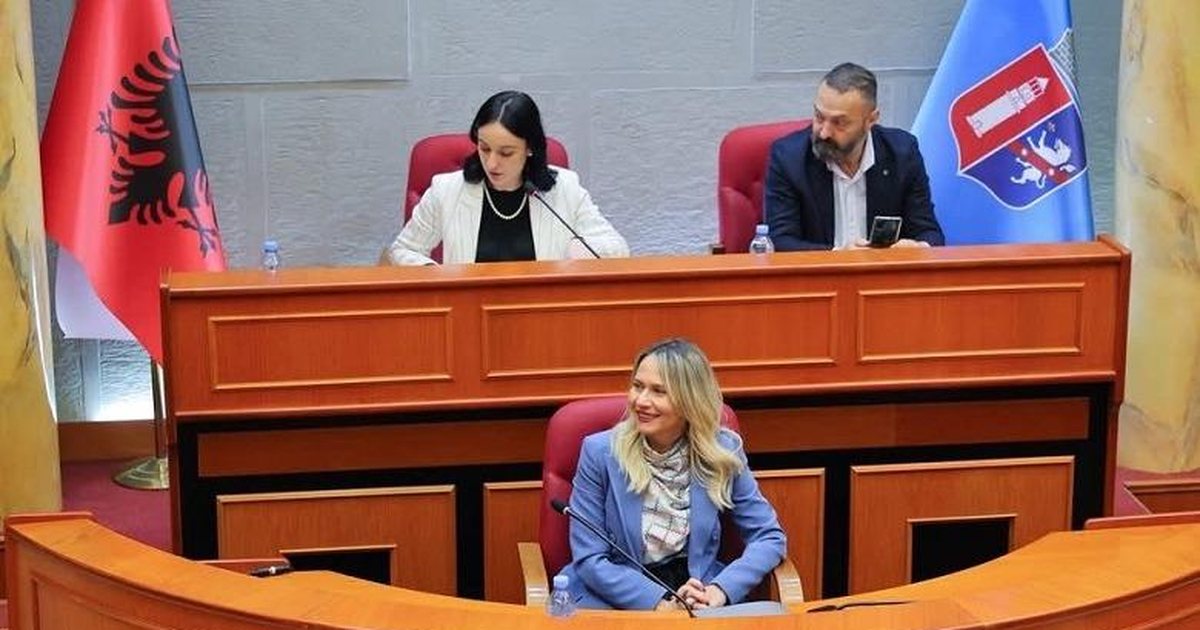 230 familje në Tiranë përfitojnë ndihmë ekonomike  Shtohen fondet për studentët dhe pensionistët