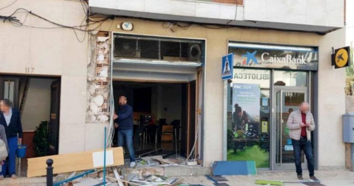  55 vite burg për bandën e shqiptarëve në Spanjë  grabisnin bankomatet duke i shkulur me kamion vinç