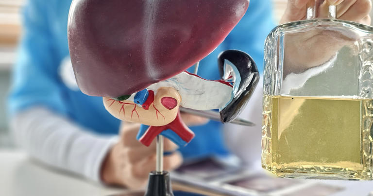 Alkooli në shëndet varet nga ajo që pini dhe sa  Onkologu   Vetëm alkooli zero shoqërohet me rrezik zero për kancer