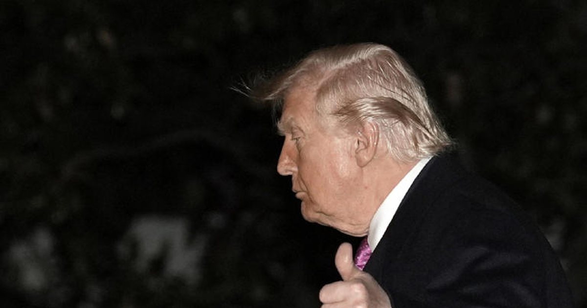  Zbulohet bunkeri nën sallën e ballove të Donald Trump  shpërthejnë reagimet në rrjet   Si Hitleri me strehën sekrete