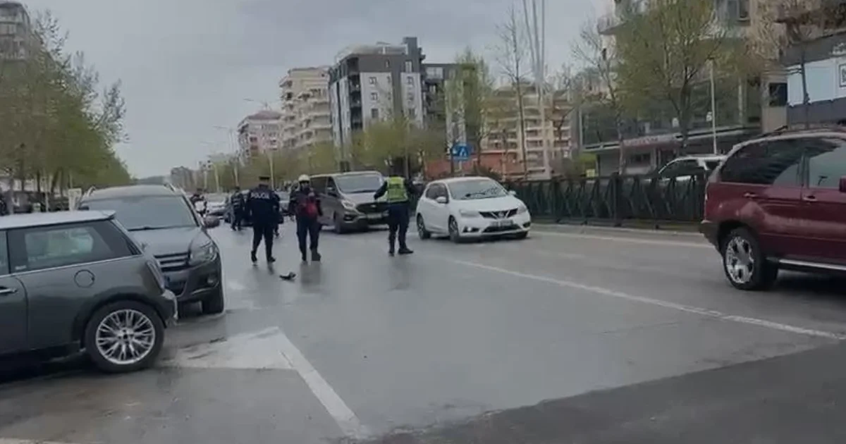 Aksident në Vlorë  Plagoset një grua  shoferi largohet nga vendngjarja