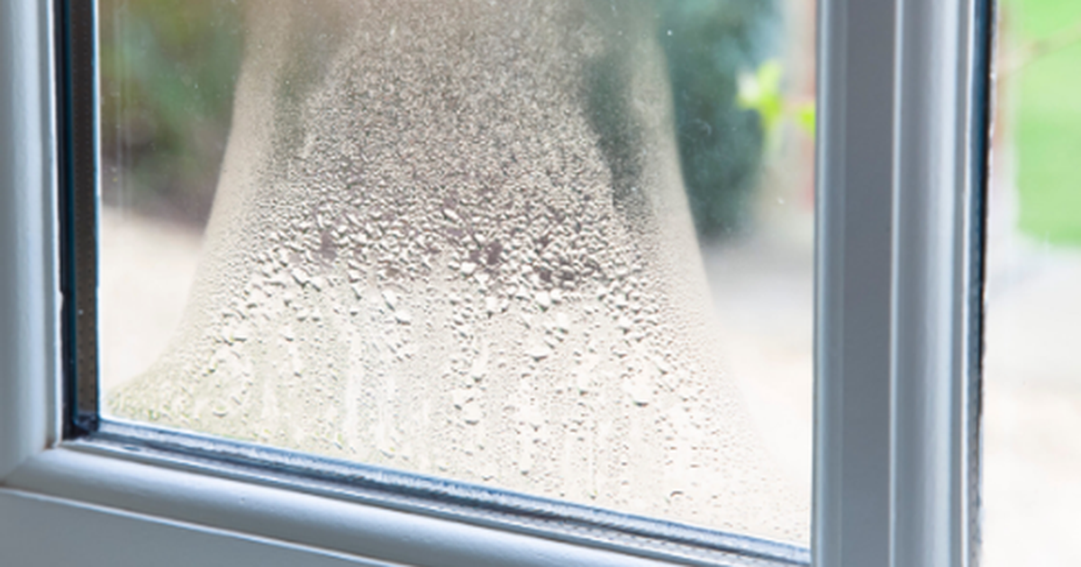 Mjegullimi mes xhamave  Sinjali që dritaret tuaja nuk po e mbrojnë më shtëpinë