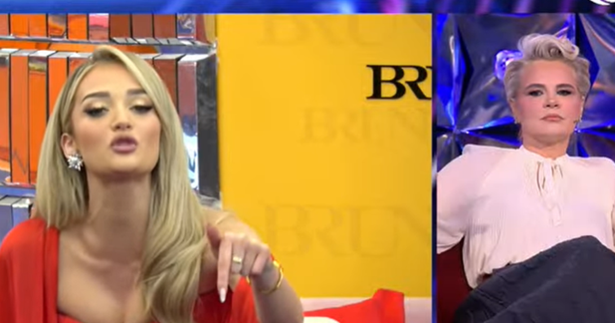 Të bërtitura dhe tensione gjatë spektaklit  Monika i kthehet Selin  50 ditë i ke ndejtur në krevat