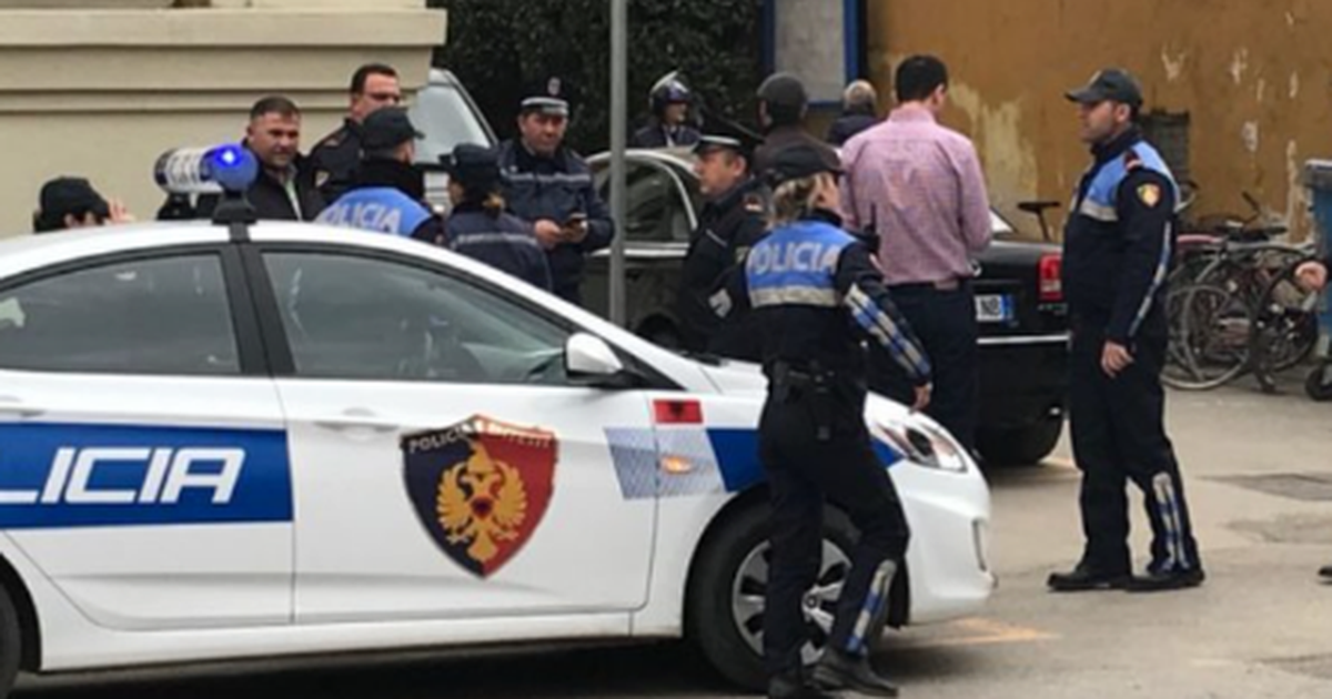 Gjendet i pajetë 19 vjeçari egjiptian në një banesë të braktisur në Sarandë