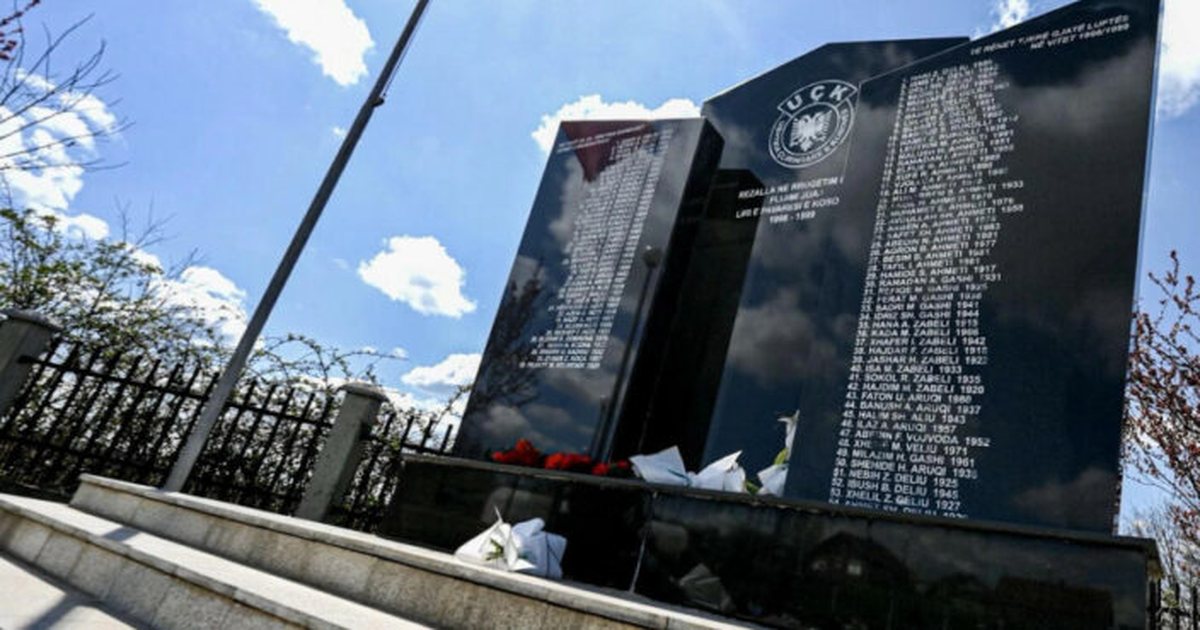  Serbia ende fle mbi varreza masive   Kurti për Masakrën e Rezallës  Dëshmitë e krimeve mizore  ende të freskëta