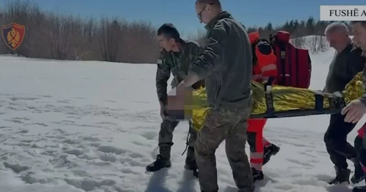 Shkoi për të rregulluar defektin  punonjësi i kompanisë celulare gjendet i shtrirë pranë antenave në Fushë Arrëz