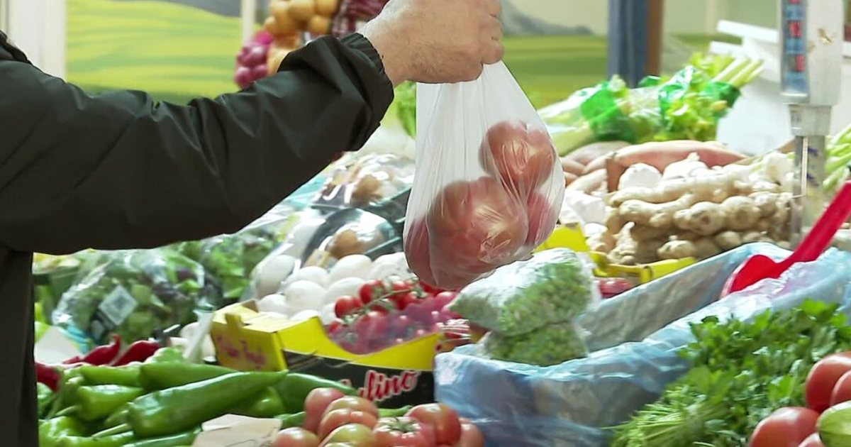 Rritet inflacioni me 2 6   Qiratë  transporti dhe ushqimet shtrenjtojnë çmimet  ekspertët  Abuzim me konsumatorët