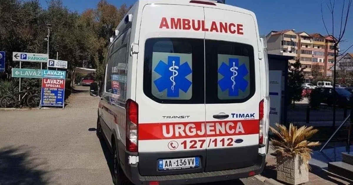 Aksident në aksin rrugor  Tapizë Fushë Krujë   shoferi i automjetit përplas këmbësoren 17 vjeçare