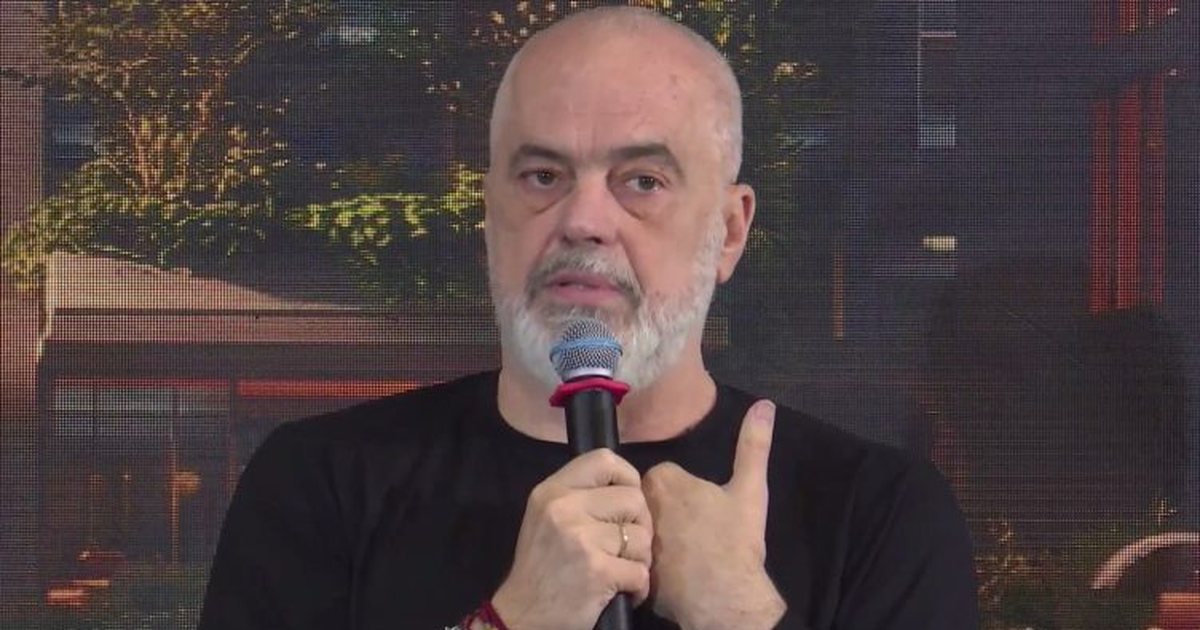 Takimi me sipërmarrësit  Rama me batuta  Këta demokratët me ne punojnë  me të tjerët protestojnë