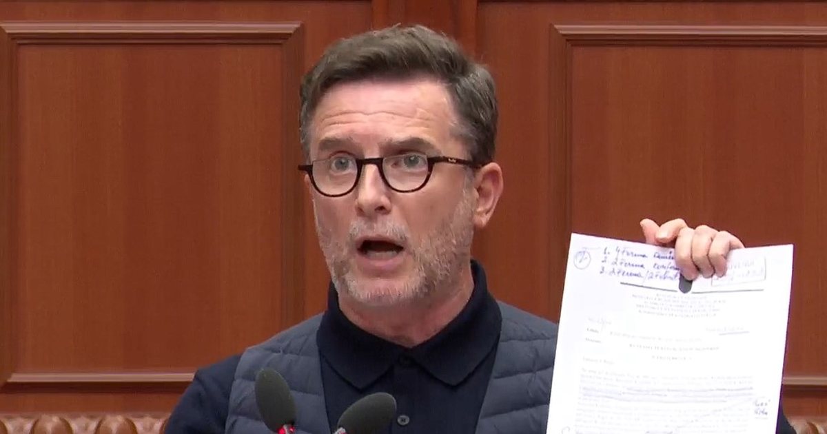  Lufra po na shkatërron  s merr qumështin tonë por pluhur   Braçe nxjerr SMS e fermerëve në Kuvend