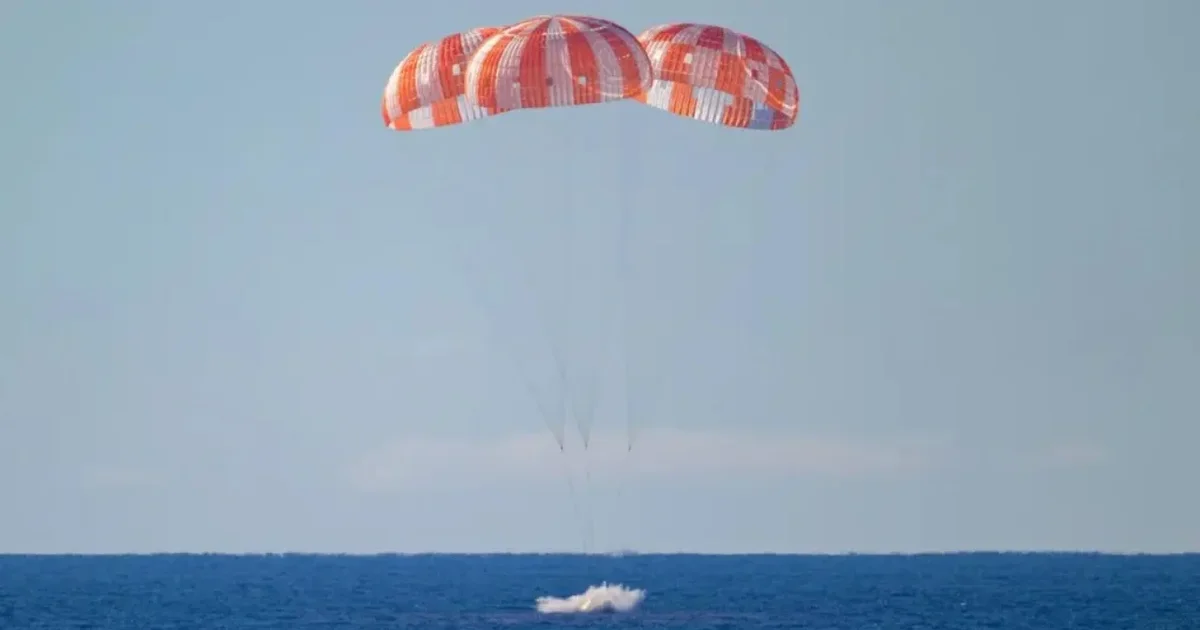 Përfundon misioni  Artemis II   kapsula Orion ulet në Paqësor pas udhëtimit rreth Hënës  VIDEO