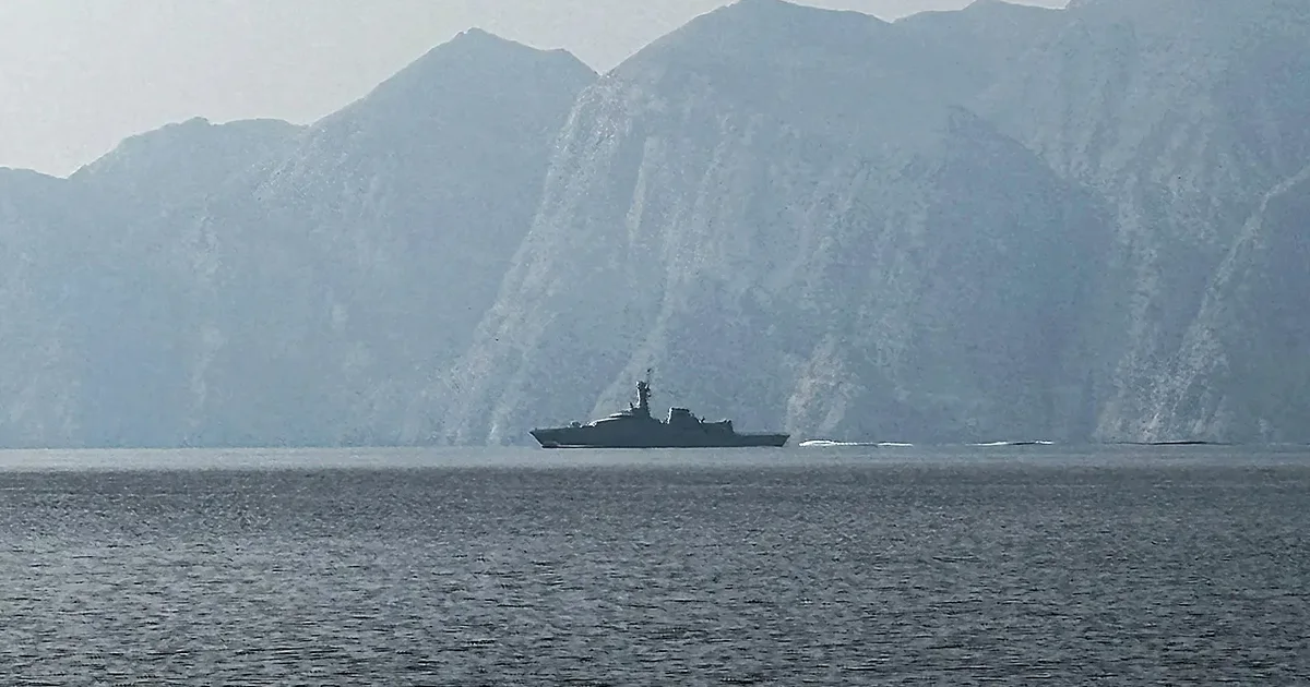 Irani paralajmëron  Anija amerikane do të sulmohet brenda 30 minutash nëse kalon nëpër Ngushticë