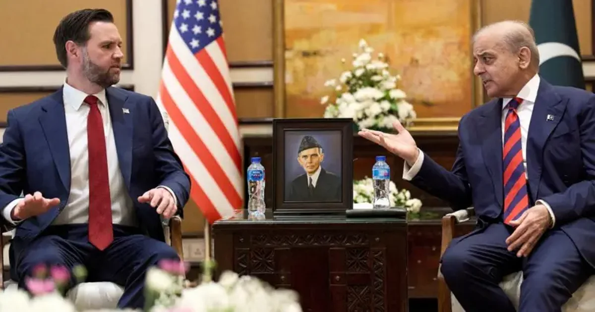 Ngushtica e Hormuzit  përplas  Washingtonin dhe Teheranin  Financial Times  Iranianët duan kontrollin e plotë 