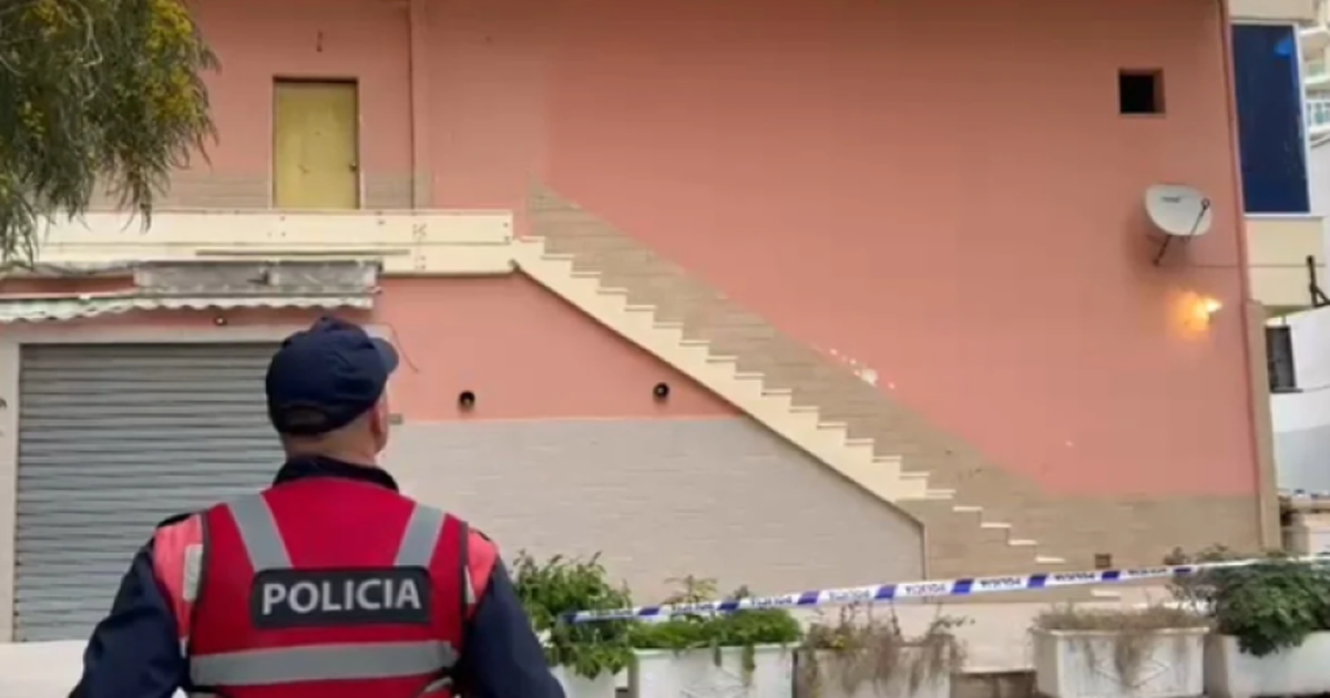 Vlorë   U rrëzua nga kati i katërt i pallatit  fëmija 3 vjeçar ndërron jetë në spital