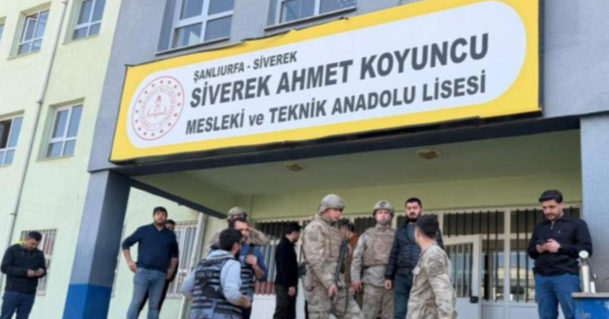 VIDEO  Tmerr në shkollën në Turqi  ish nxënësi hap zjarr  Mbeten 16 të plagosur