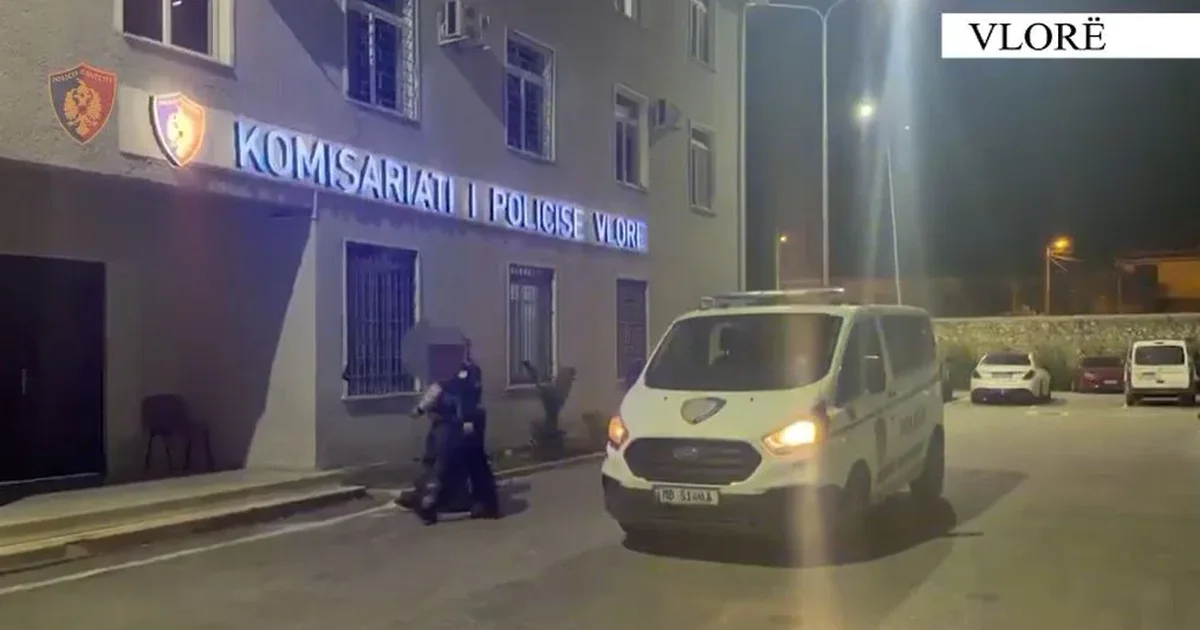 3 persona kanosin me pistoletë një 35 vjeçar në Vlorë  tentojnë ta nxjerrin nga makina duke e dhunuar