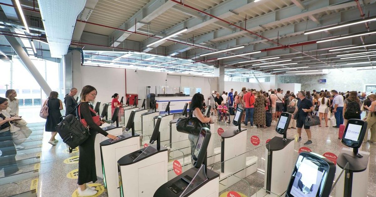 Ndryshojnë rregullat për deklarimin e cash it në kufi  doganat mund të bllokojnë edhe shuma nën 10 mijë euro