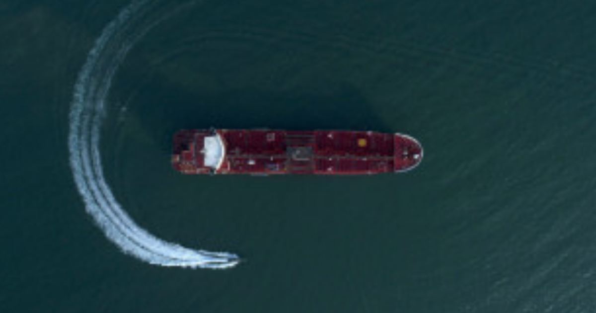 Nuk është vetëm lundrimi detar që kërcënohet në Ngushticën e Hormuzit   Si po e  vret  lufta detin