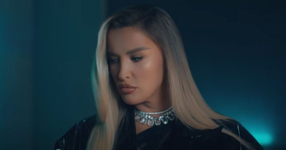 Aksidentohet këngëtarja Tuna Sejdiu