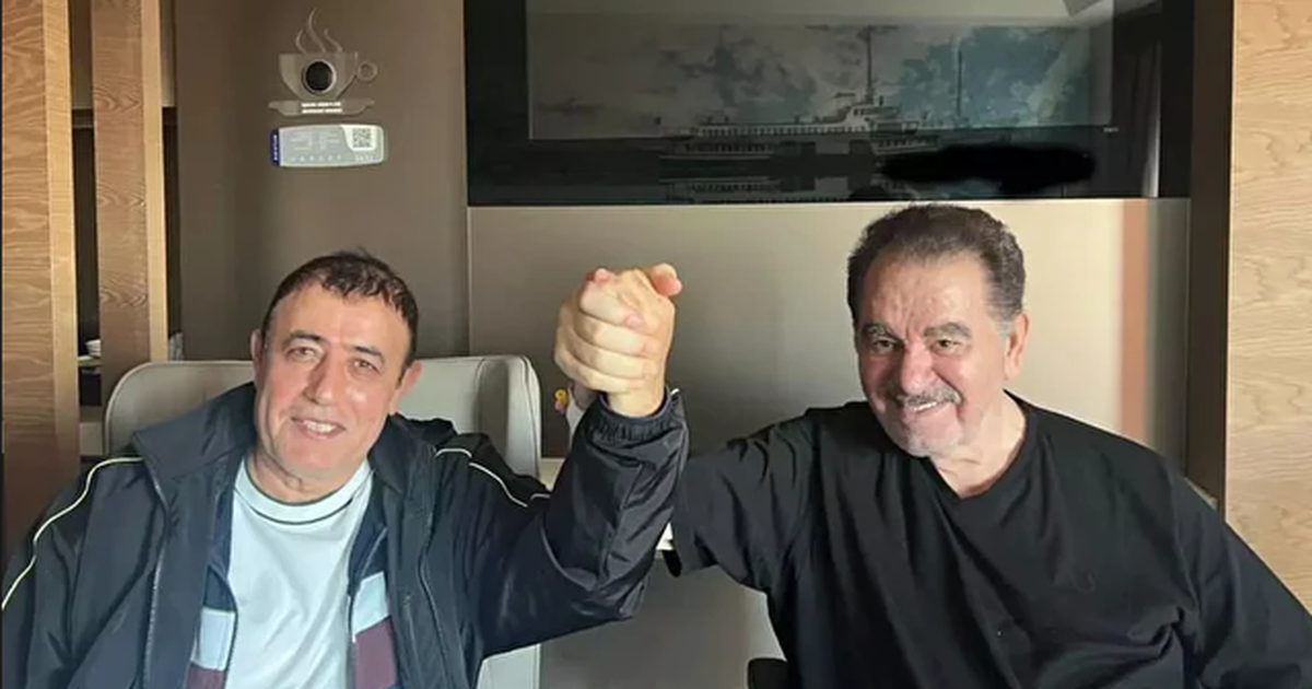 Gjendja e İbrahim Tatlıses përmirësohet pas operacionit  fotoja nga spitali qetëson fansat