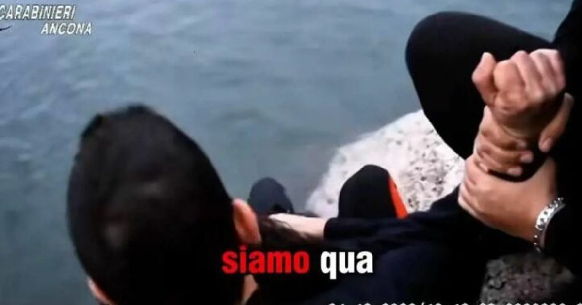 Polici parandalon tragjedinë në Ankona  shpëton burrin që tentoi vetëvrasjen