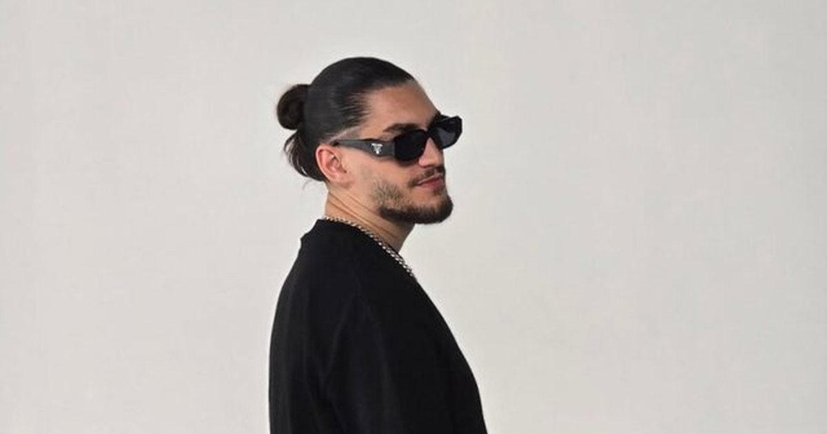 Adioni në një lidhje me këtë këngëtare të njohur 