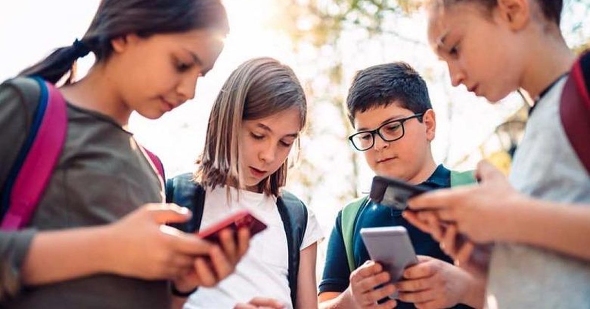 Ndalohen rrjetet sociale për fëmijët nën 15 vjeç  Turqia miraton ligjin