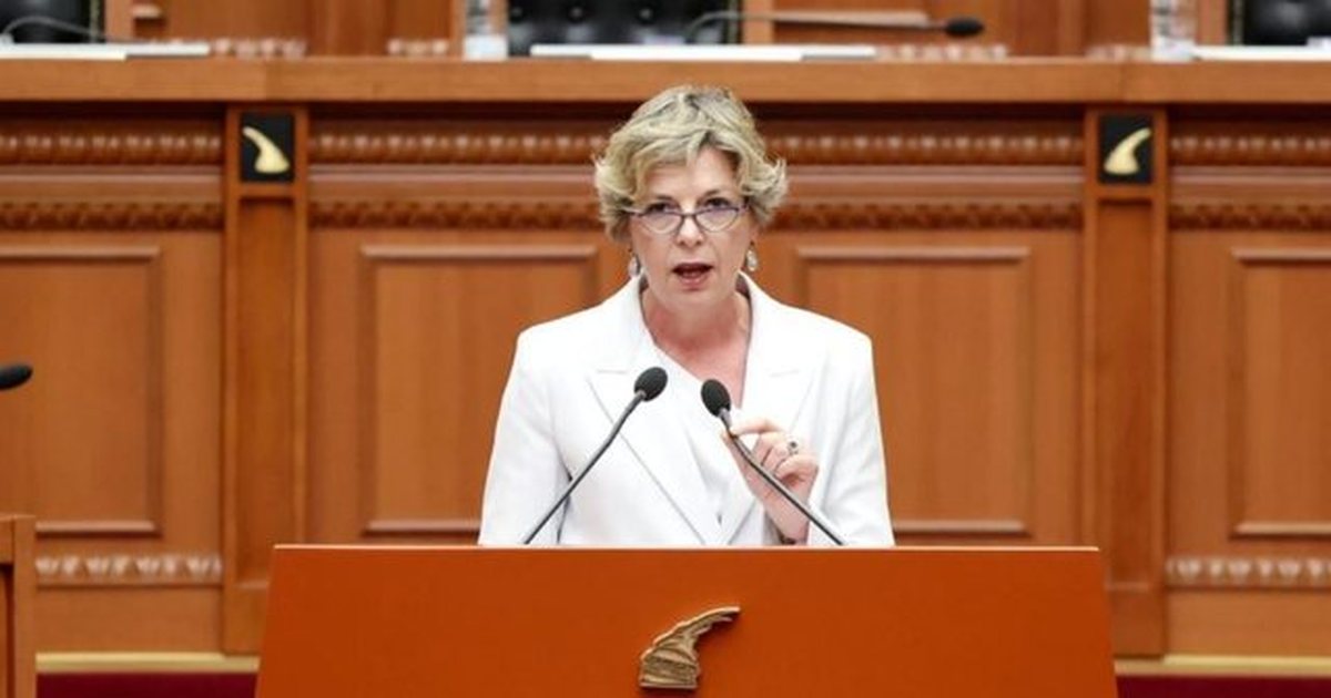 Problematikat te Onkologjiku  Ministrja e Shëndetësisë  Po shkojmë drejt ngritjes së Institutit Kombëtar të Tumoreve 