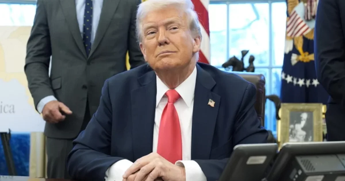 Trump urdhër Marinës Amerikane  Të shkatërrohet çdo varkë që vendos mina në Ngushticën e Hormuzit 