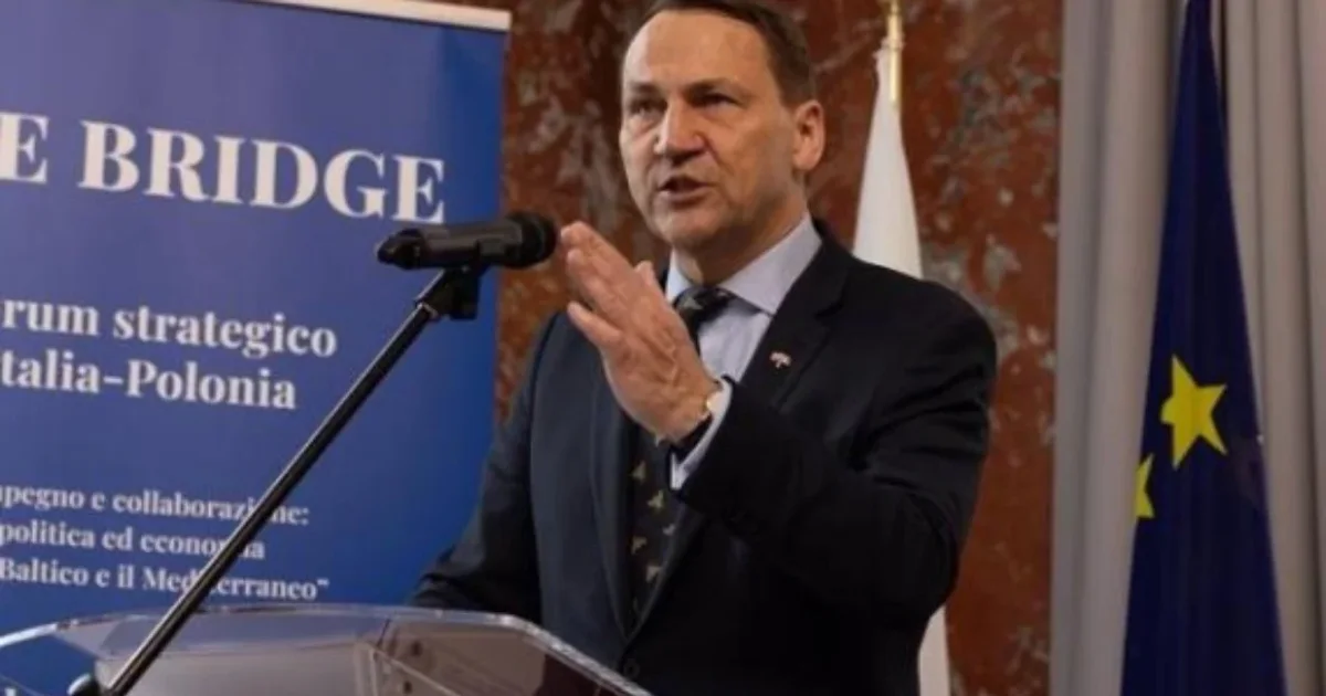  Kanë 1 2 milionë të vrarë dhe të plagosur   ministri i jashtëm polak  Rusëve u është shteruar fuqia  por gjeneralët frikësohen t ia thonë Putinit