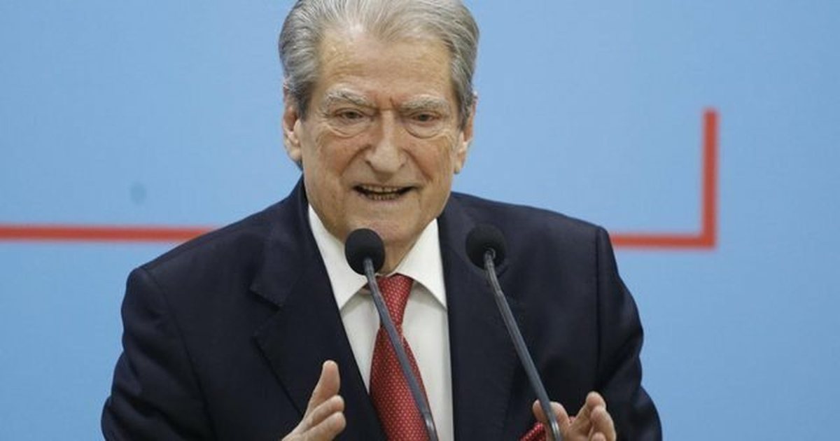 Sali Berisha akuzon mediat  Janë mafia numër një në Shqipëri  Më e rrezikshme sesa    