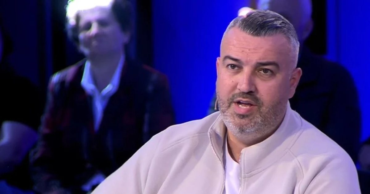  Kam pasur pëlqim për Juelën  por jam i martuar   Rogerti  Më ka bërë gruan xheloze