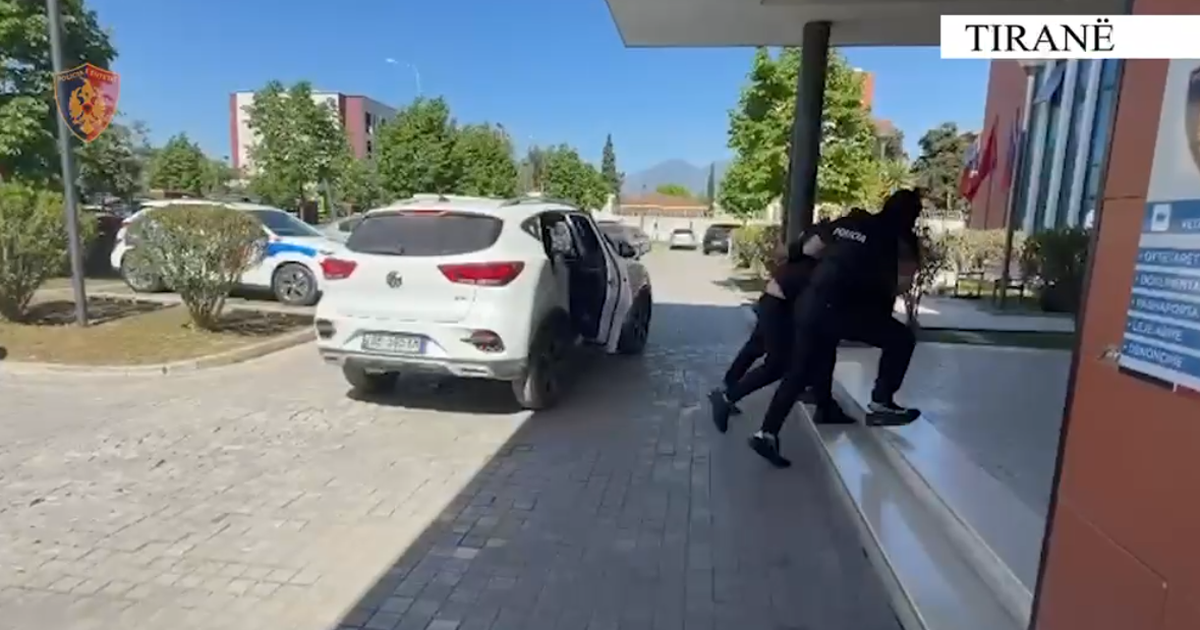 Shkeli masën e  arrestit në shtëpi  dhe kreu dy vjedhje të tjera  arrestohet 22 vjeçarit te  Astiri 