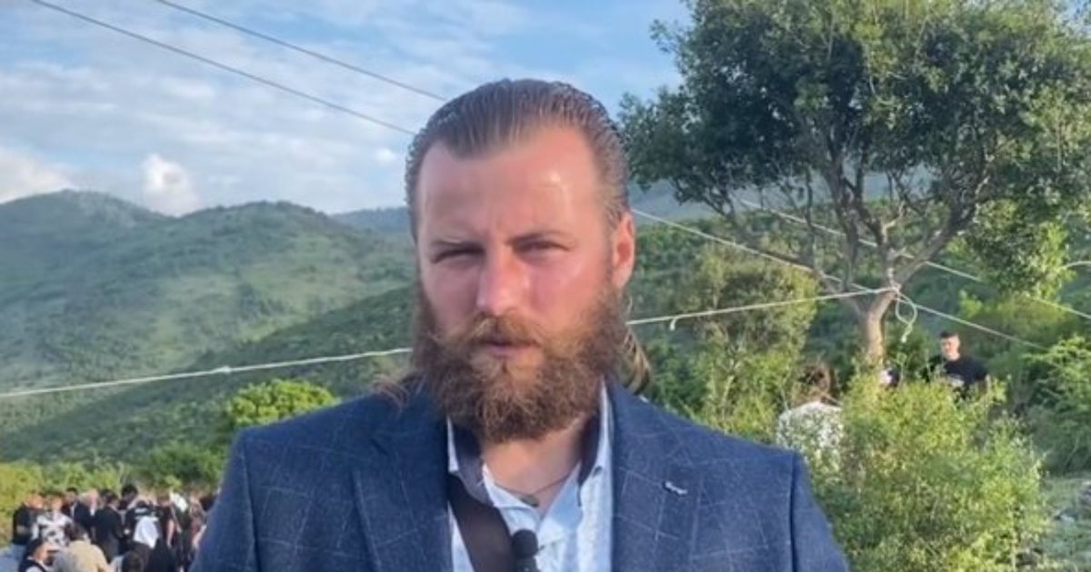 Sot humbi jetën  dje Kreshnik Mujeci organizoi festë me banorët e fshatit Koljakaj në Lezhë