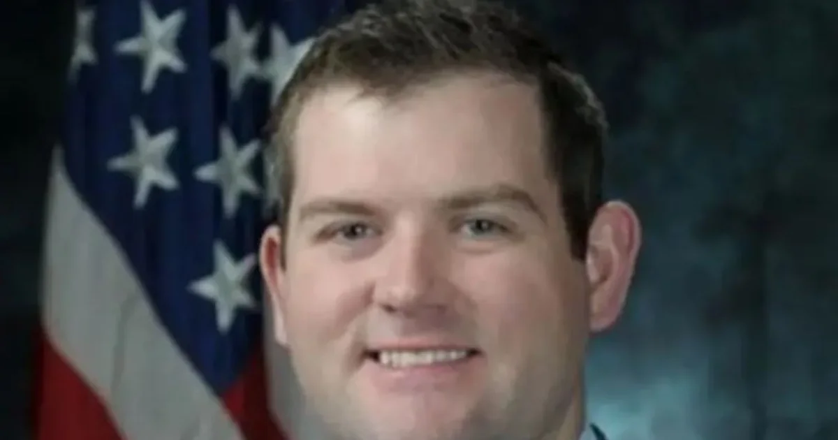 Do dëshmonte rreth UFO ve para Kongresit amerikan  gjendet i vdekur ish anëtari i Forcave ajrore të SHBA së