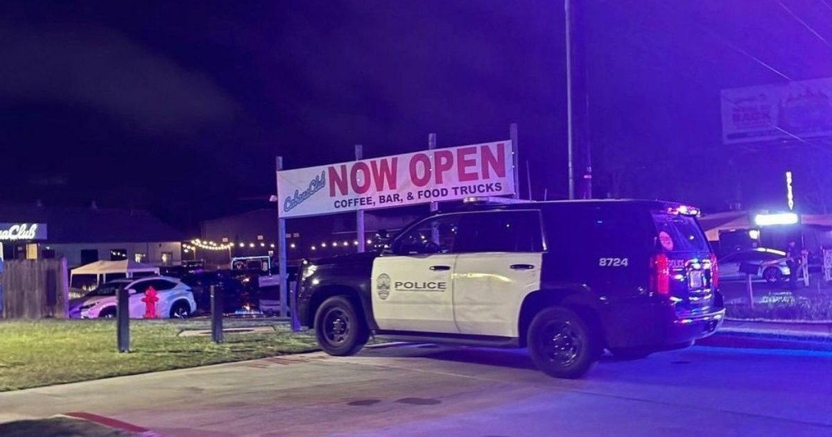 SHBA  Të shtëna me armë zjarri pranë një restoranti  plagosen disa persona  VIDEO 