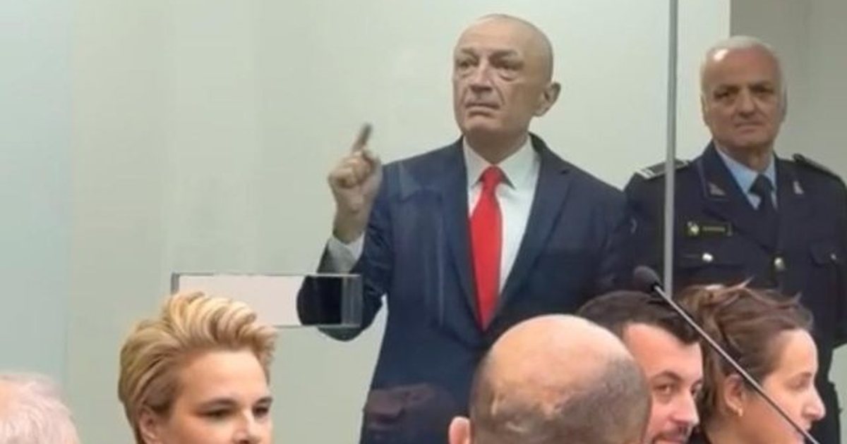  Mos u merrni me pamjen e Metës   Kryemadhi sulmon opozitën  Deputetët më të pasur i gjeni aty