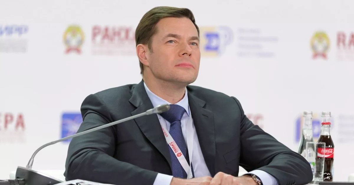 Kush është manjati rus  jahti i të cilit kaloi i pashqetësuar në Hormuz  Si e  pushtoi  për vite me radhë tregun e makinave në Evropë