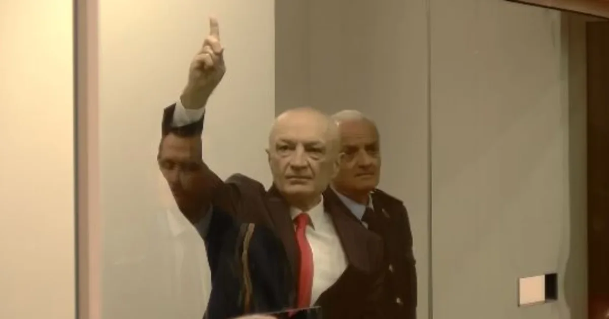 Takimi me Balliun  Meta zbulon çfarë i kërkoi deputetit të PD  Opozita të angazhohet në transparencën publike