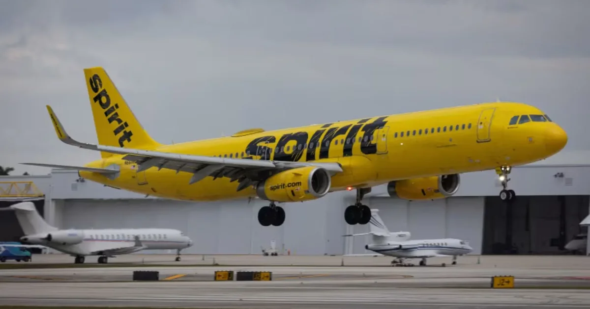 Çmimet e karburanteve falimentojnë linjën ajrore amerikane me kosto të ulët  anulon të gjitha fluturimet e ardhshme