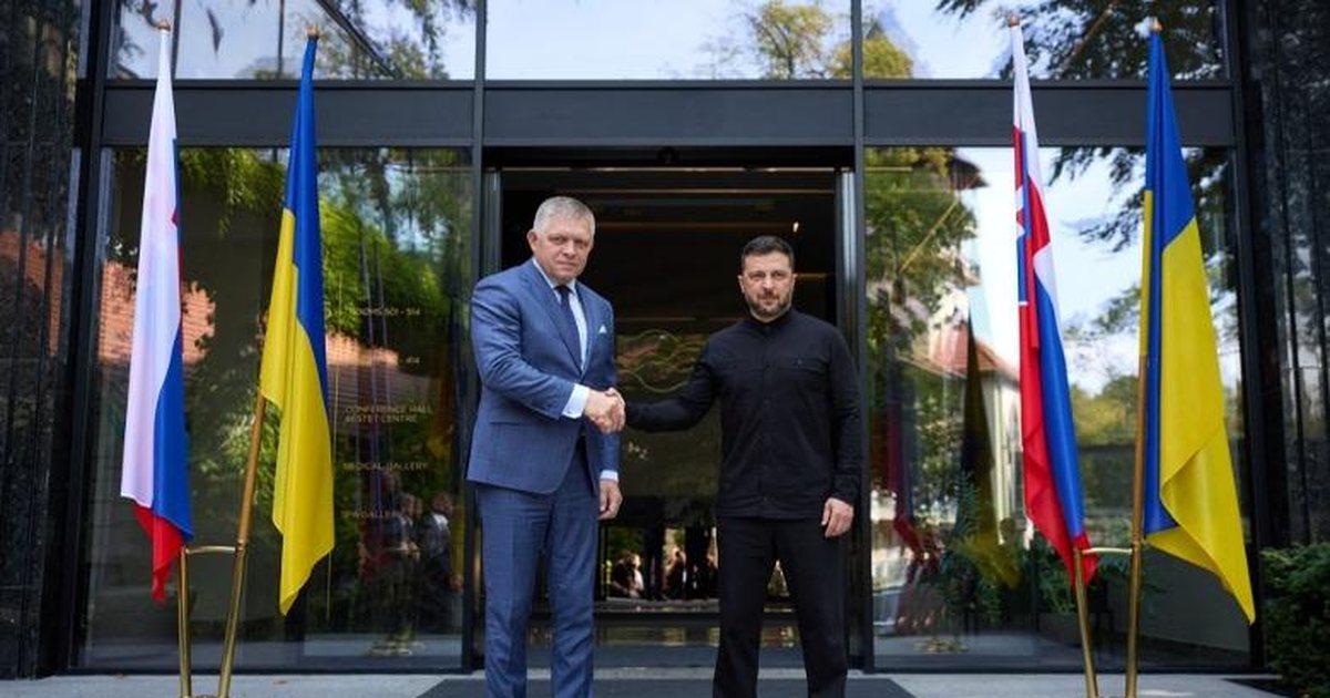 Zelensky bisedë telefonike me kryeministrin sllovak  Kemi nevojë për marrëdhënie të forta