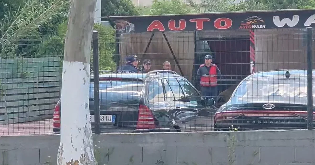 Plas sherri mes të rinjve në një lavazh në Fier  Një person i plagosur me thikë  autori   