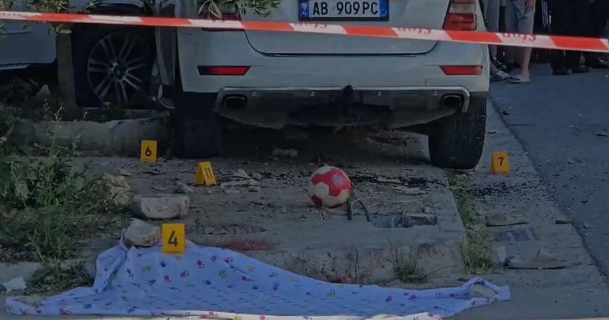 Aksidenti TRAGJIK në Durrës  8 vjeçari i plagosur  jashtë rrezikut për jetën  Pritet të kalojë në pavion