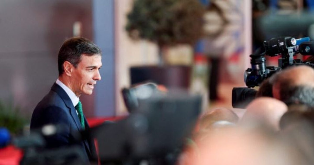 Avioni i Pedro Sanchez bën ulje emergjente në Ankara pë shkak të një defekti