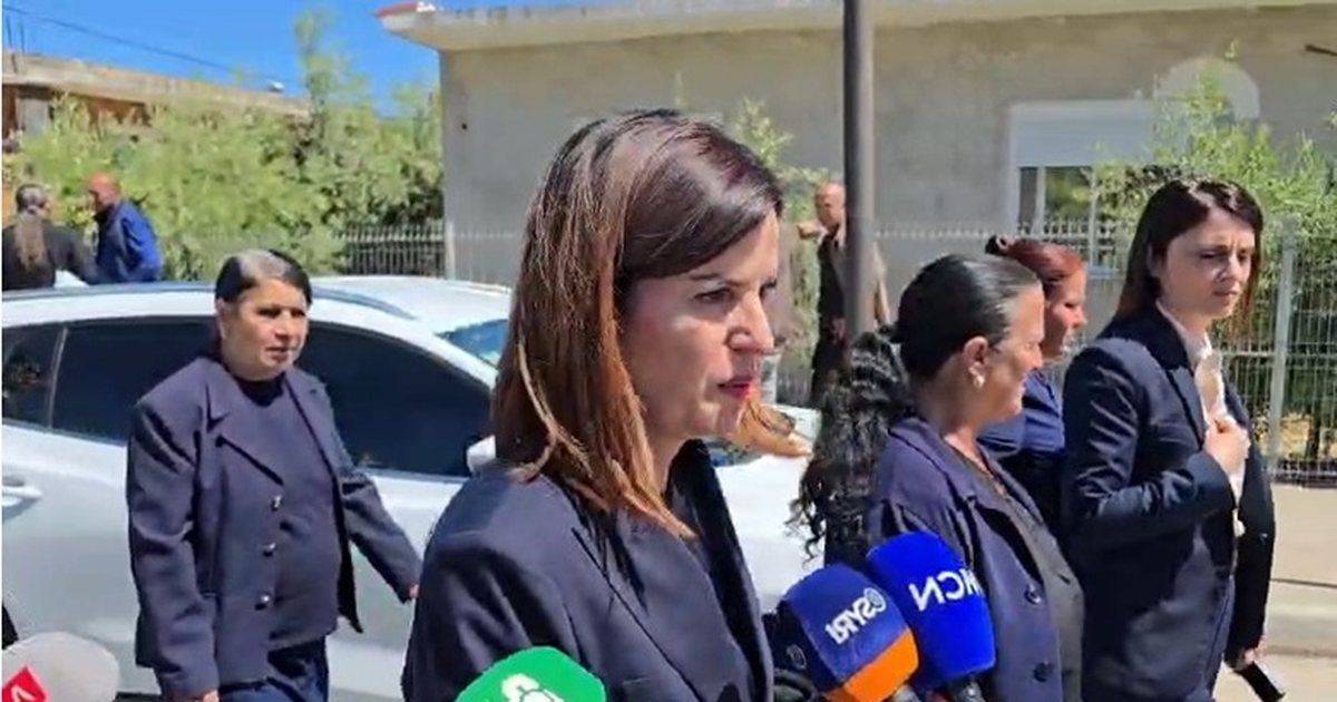 Zv kryeministrja Koçiu homazhe për dy të miturit në Durrës  Tragjedia na përball me nevojën për më shumë përgjegjësi 