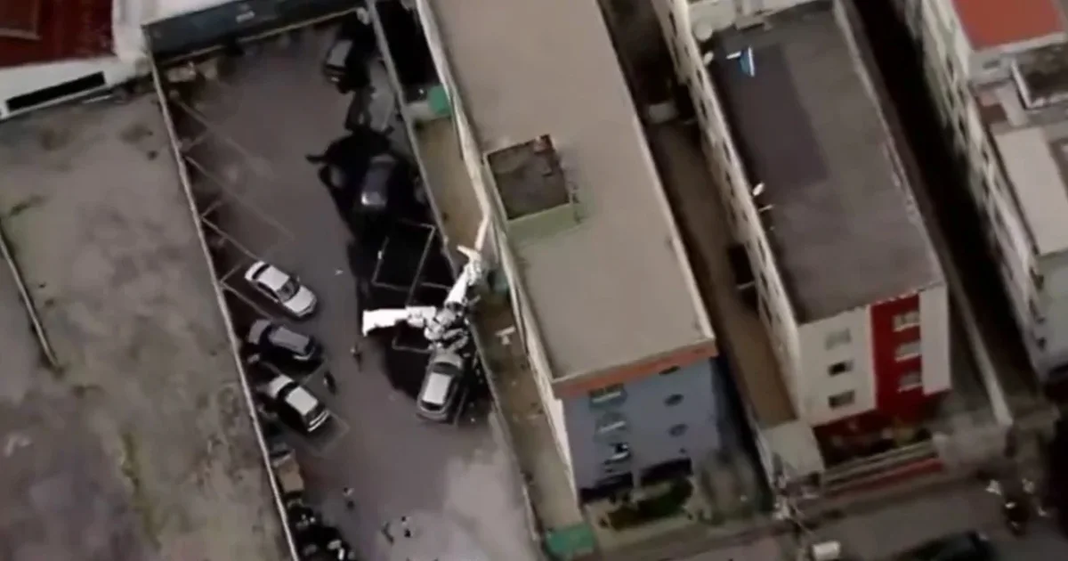 Video  Aeroplani përplaset me një pallat në Brazil  humbin jetën dy persona