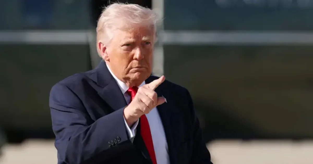 Tensionet në Ngushticën e Hormuzit  Trump kërcënon Iranin  Do të shkatërrohet nëse sulmon anijet amerikane