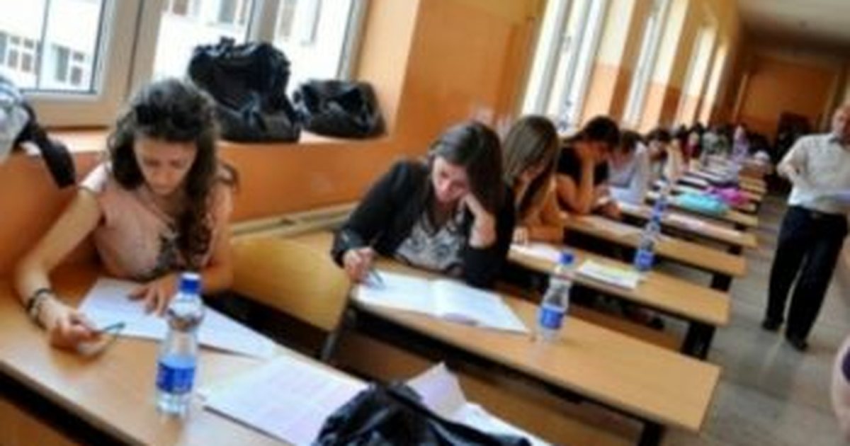 Nis aplikimi për Maturën 2026  Maturantët nisin aplikimin online  për formularët A1 dhe A1Z