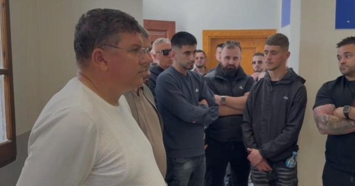 Mos na dëmtoni në sezon   Bizneset në Vlorë kërkojnë shtyrjen e prishjeve të shtesave pa leje deri në shtator
